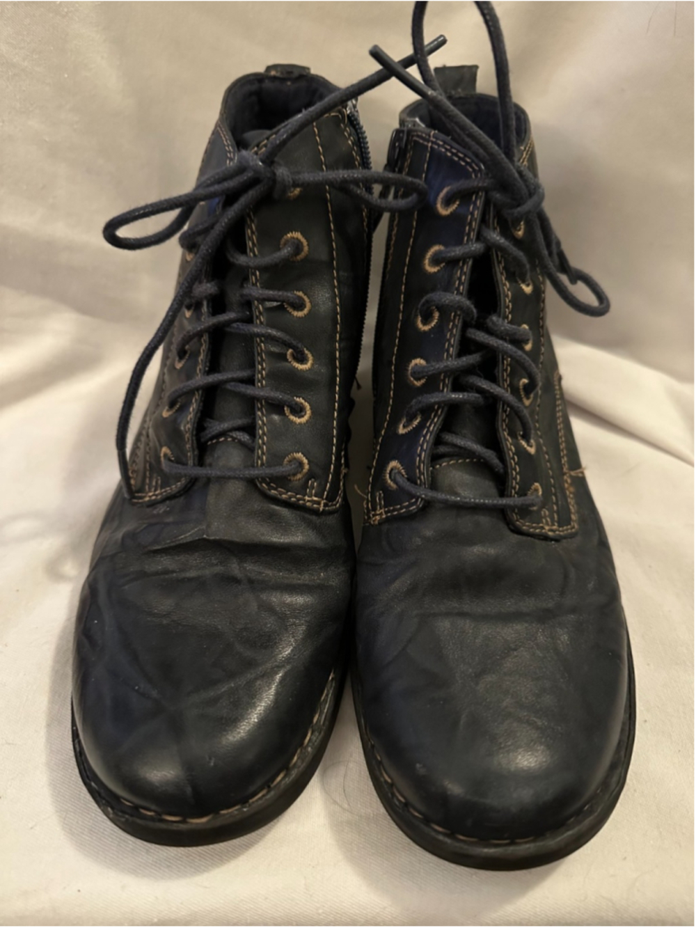 Clarks Navy Blue Leather Ankle Boots 7.5W Wide Zip